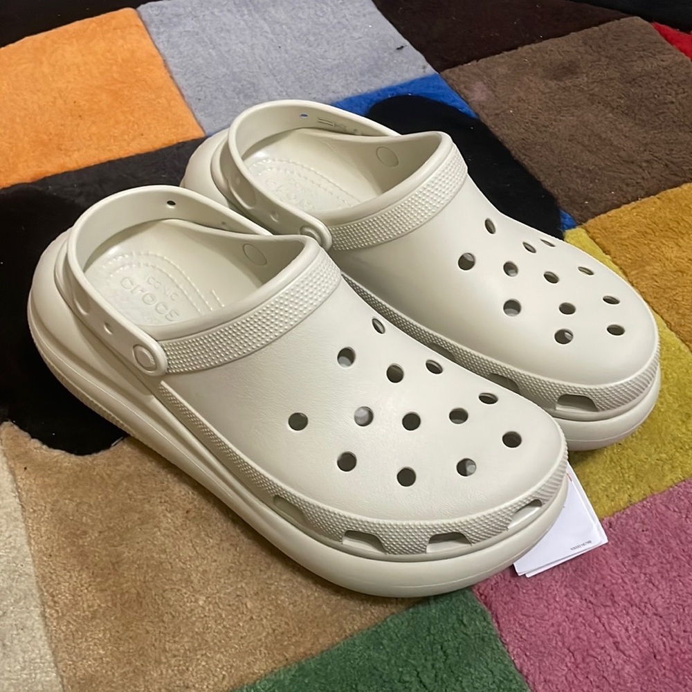 crocs crush clog bone / mens size 12